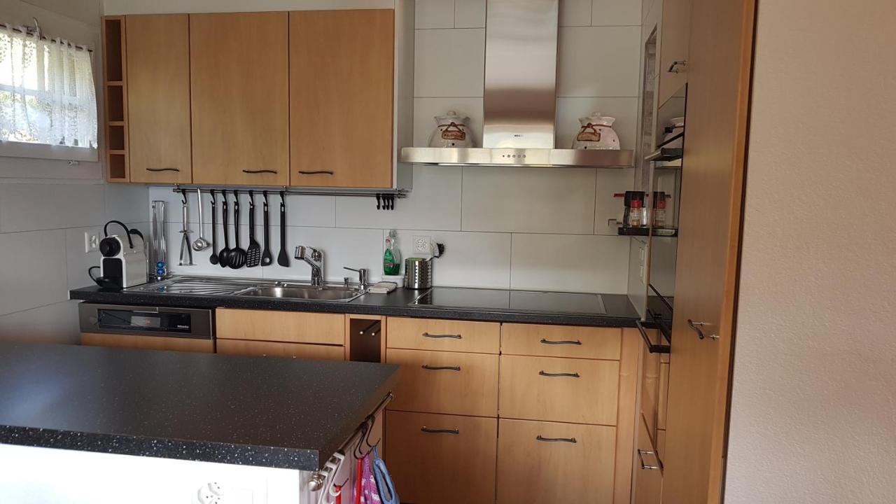 Traumhaftes Chalet Mit Seesicht Krattigen Extérieur photo