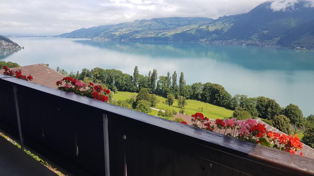 Traumhaftes Chalet Mit Seesicht Krattigen Extérieur photo
